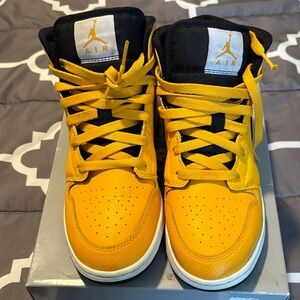 Jordan Kids Sneakers Yellow and Black